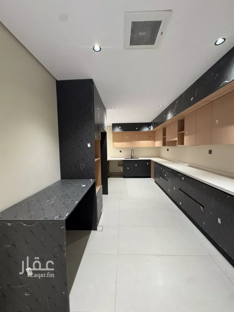 دور للبيع في شارع ابن اللبان, حي الملك فهد, مدينة الرياض, منطقة الرياض 16