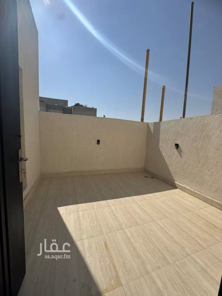 دور للبيع في شارع مافيه اسم , حي الجنادرية, مدينة الرياض, منطقة الرياض صورة 2