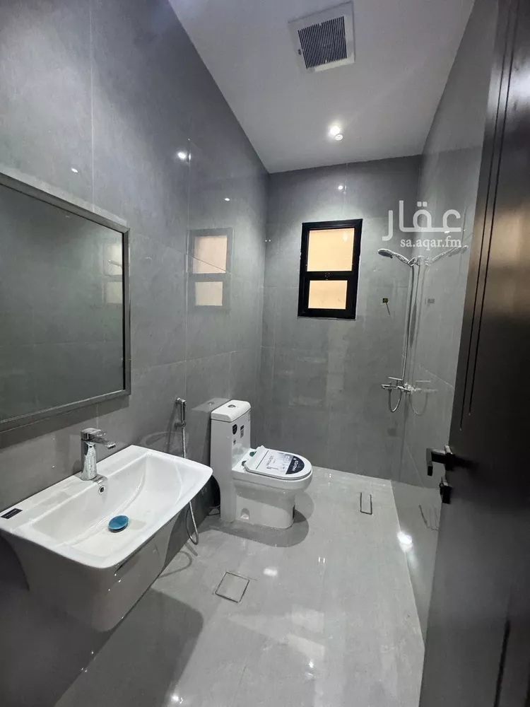 دور للبيع في شارع محمد بن قدامة, حي العارض, مدينة الرياض, منطقة الرياض صورة 5