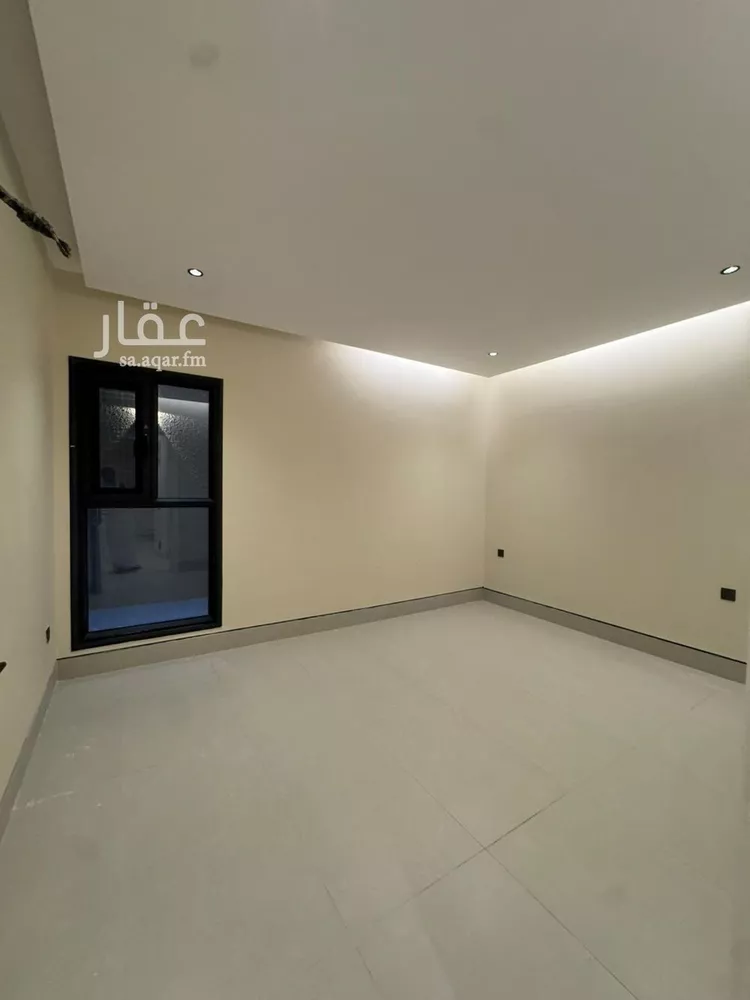 دور للبيع في شارع ابن اللبان, حي الملك فهد, مدينة الرياض, منطقة الرياض 15