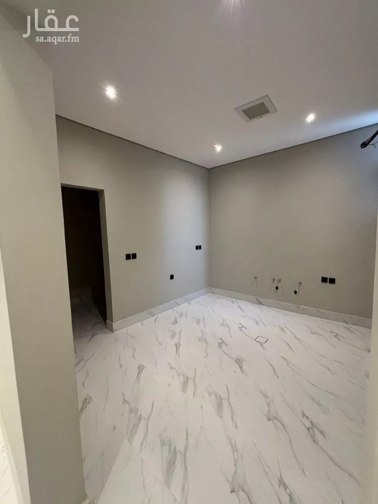 دور للبيع في شارع ابن أبي بكر, حي العارض, مدينة الرياض, منطقة الرياض صورة 4