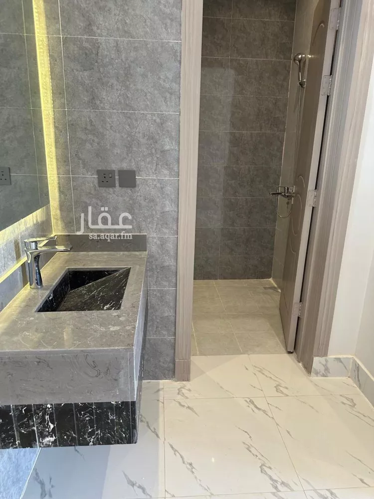 Floor for Sale in Riyadh Okaz صورة 3
