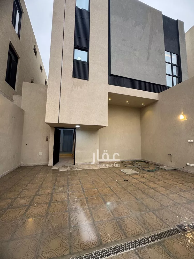 دور للبيع في شارع محمد بن قدامة, حي العارض, مدينة الرياض, منطقة الرياض صورة 3