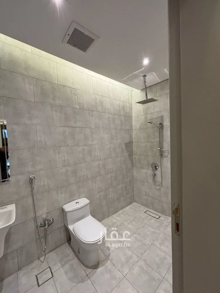 دور للبيع في شارع ابن أبي بكر, حي العارض, مدينة الرياض, منطقة الرياض صورة 5