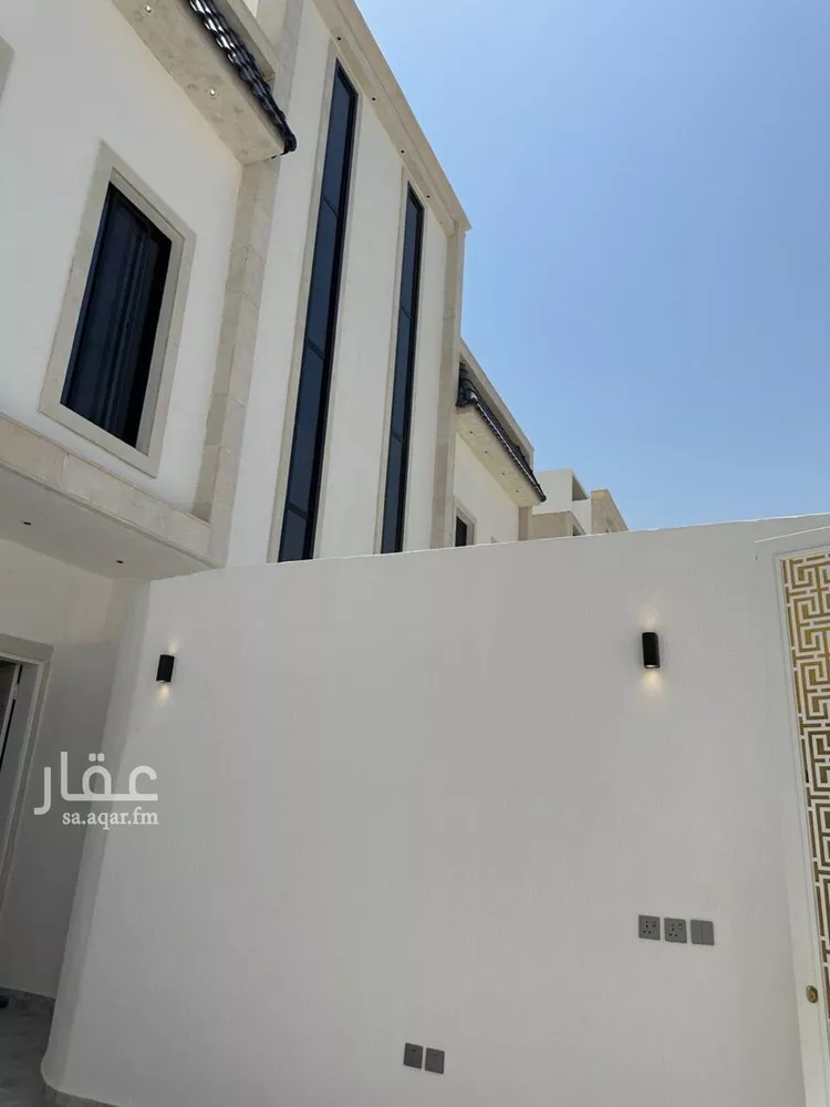 Floor for Sale in Riyadh Okaz صورة 4