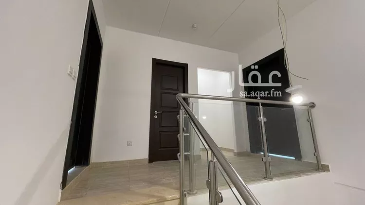 فيلا للبيع في شارع ابن أبي بكر المخزومي, حي مطار الملك خالد الدولي, مدينة الرياض, منطقة الرياض صورة 3