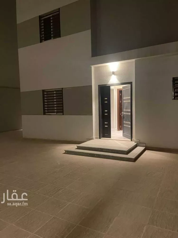 فيلا للإيجار في شارع سقطرة, حي الجنادرية, الرياض