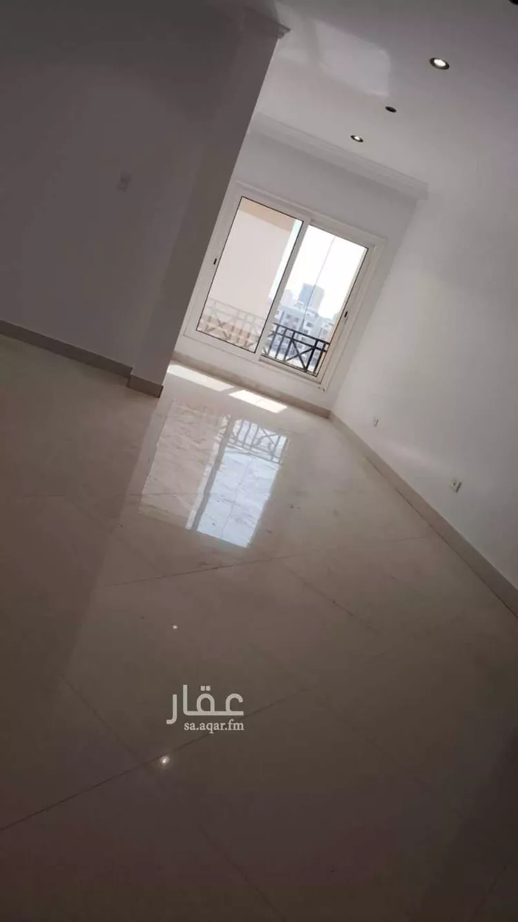 شقة للبيع في شارع مدائن صالح, حي الحمراء, مدينة الخبر, المنطقة الشرقية 16
