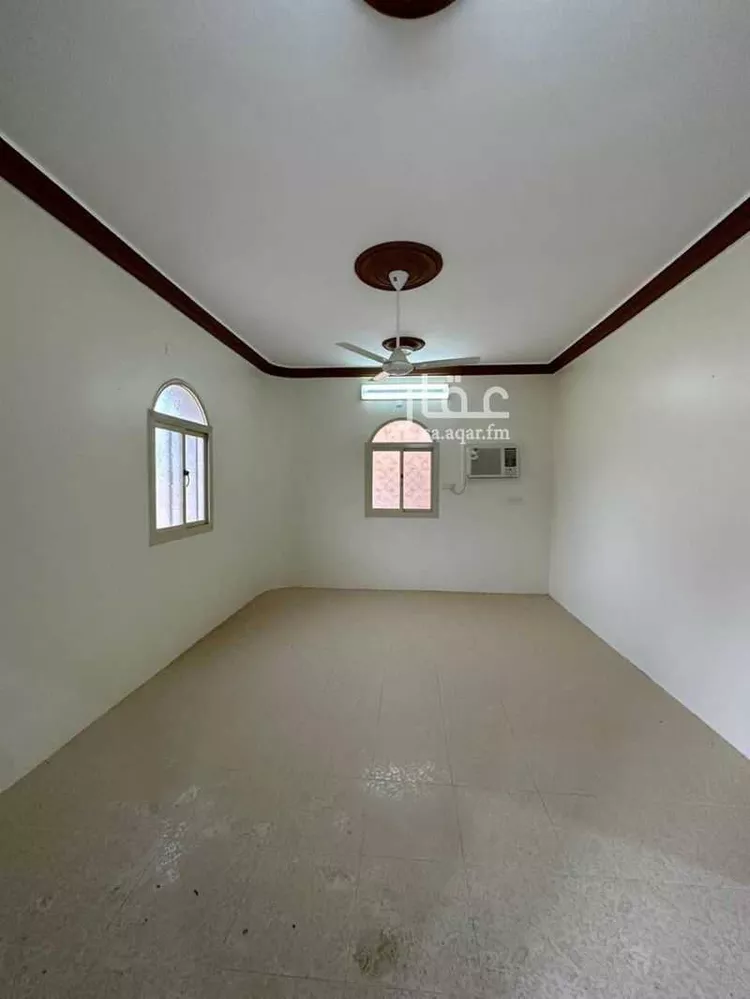 فيلا للبيع في شارع عمر ابن معاوية ، حي الحيلة الشرقي ، محايل عسير ، محايل صورة 3