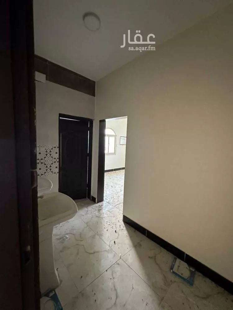 فيلا للبيع في شارع عمر ابن معاوية ، حي الحيلة الشرقي ، محايل عسير ، محايل صورة 4