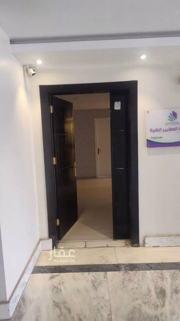 مكتب تجاري للإيجار في شارع ابي بكر الصديق الفرعي, حي المرسلات, مدينة الرياض, منطقة الرياض 8