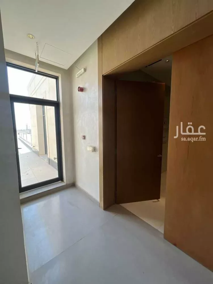 Commercial Office for Rent in Riyadh Al Malqa صورة 3