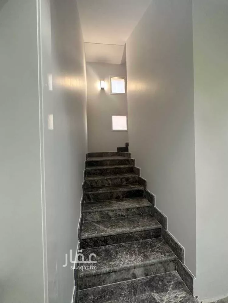 عمارة للبيع في شارع وادي هرجاب, حي المهدية, مدينة الرياض, منطقة الرياض صورة 2