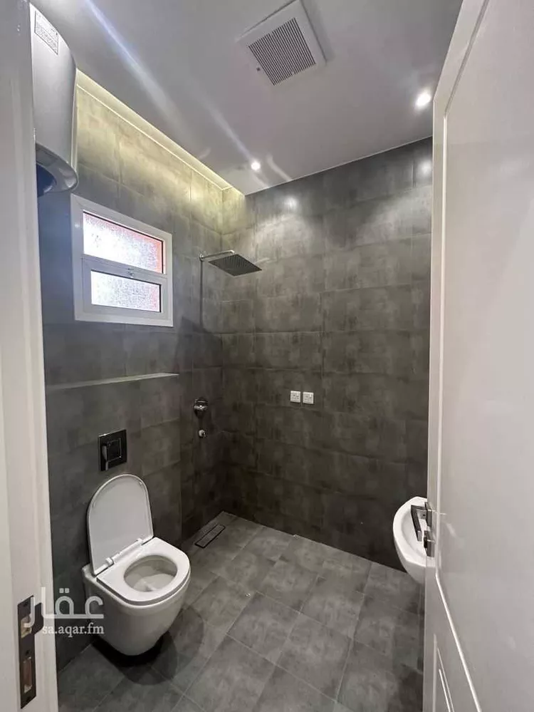 عمارة للبيع في شارع وادي هرجاب, حي المهدية, مدينة الرياض, منطقة الرياض صورة 4