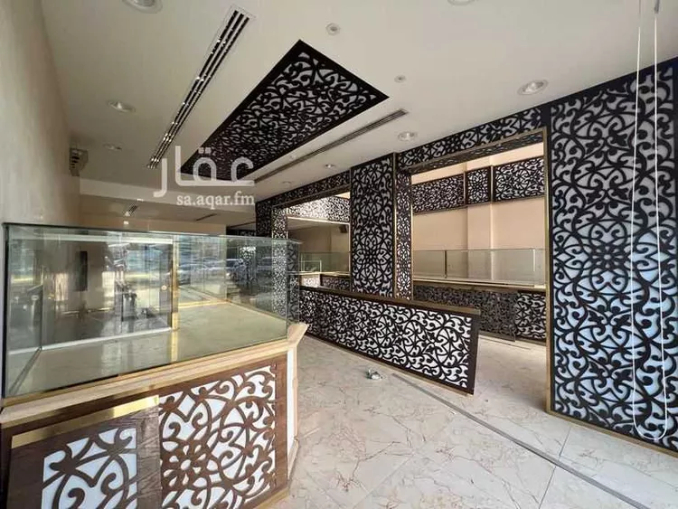 محل للإيجار في شارع طريق الامير محمد بن سعد بن عبد العزيز, حي الملقا, مدينة الرياض, منطقة الرياض صورة 2