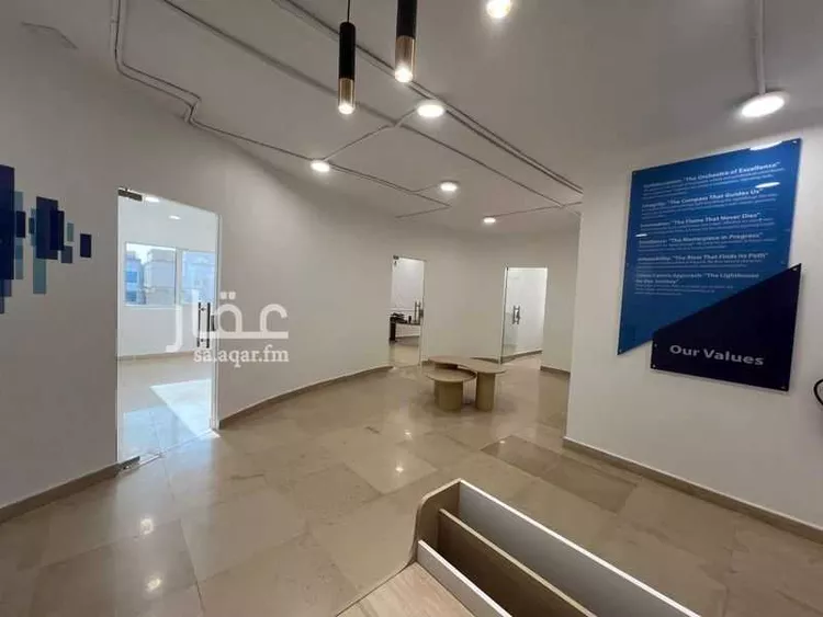 مكتب تجاري للإيجار في شارع طريق الامير محمد بن سعد بن عبد العزيز, حي الملقا, مدينة الرياض, منطقة الرياض صورة 2