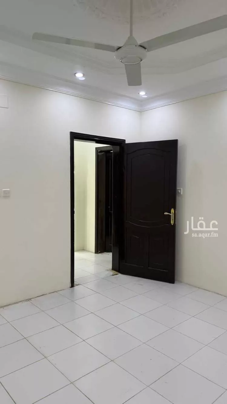 شقة للإيجار في شارع عثمان النحوي ، حي القادسية الاول ، تبوك ، منطقة تبوك