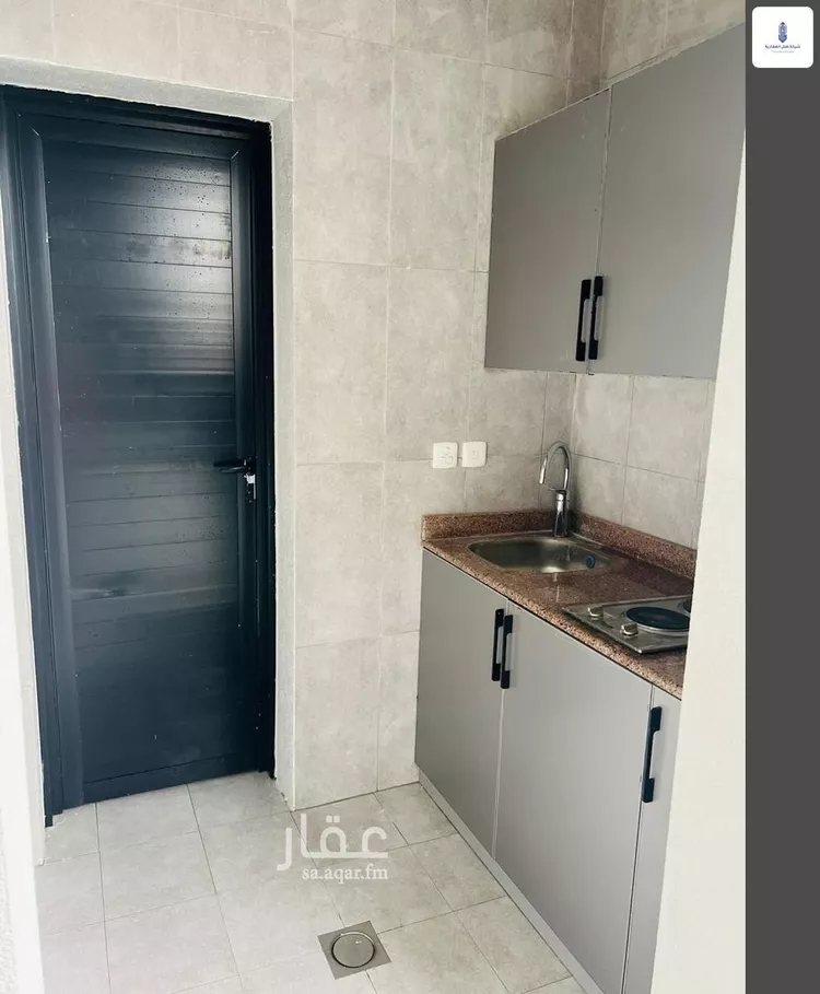 مستودع للإيجار في شارع يحيى البرمكي, حي الجزيرة, مدينة الرياض, منطقة الرياض 8