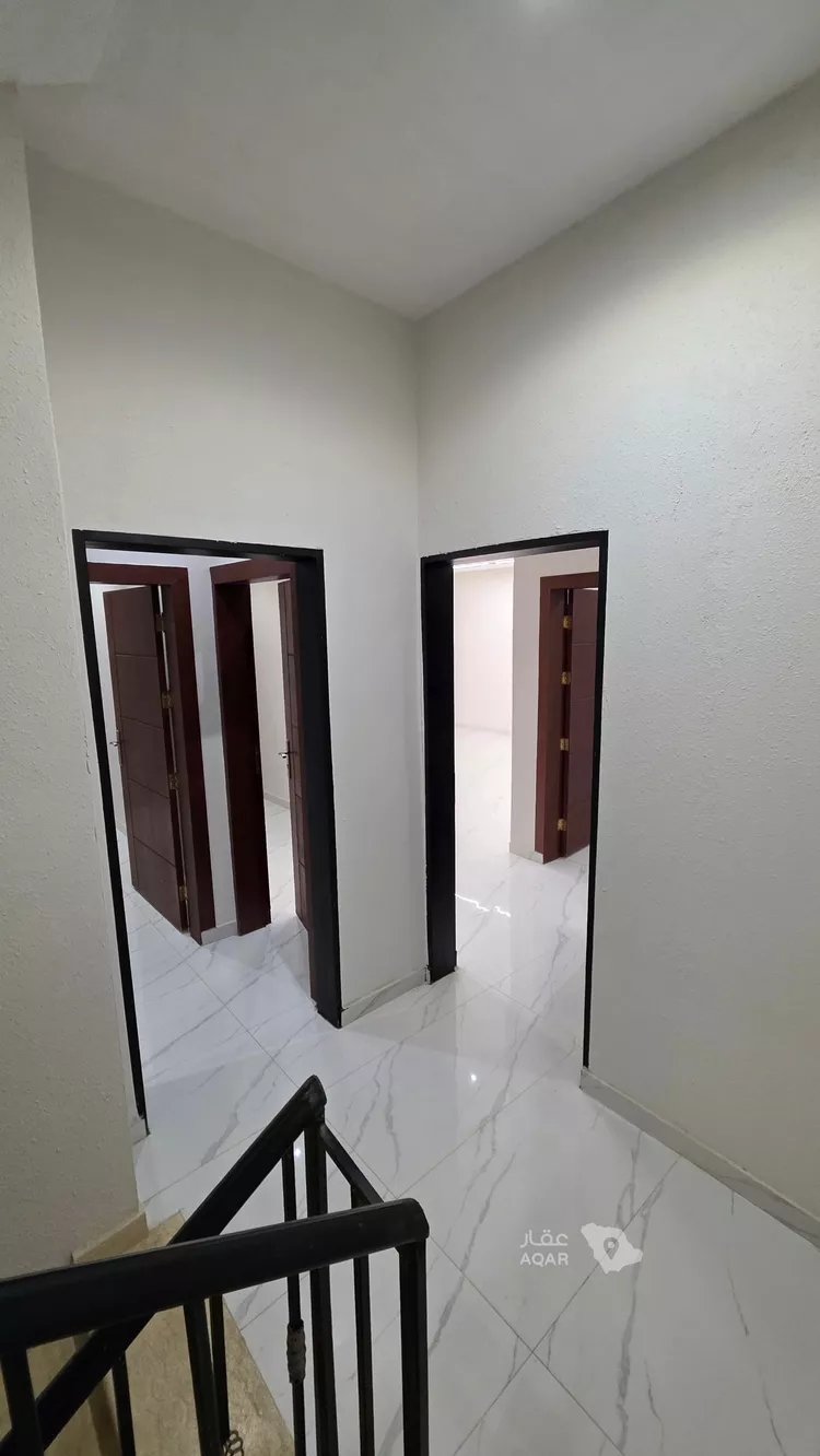 دور للبيع في شارع الوديان, حي النهضة, مدينة الرياض, منطقة الرياض 5