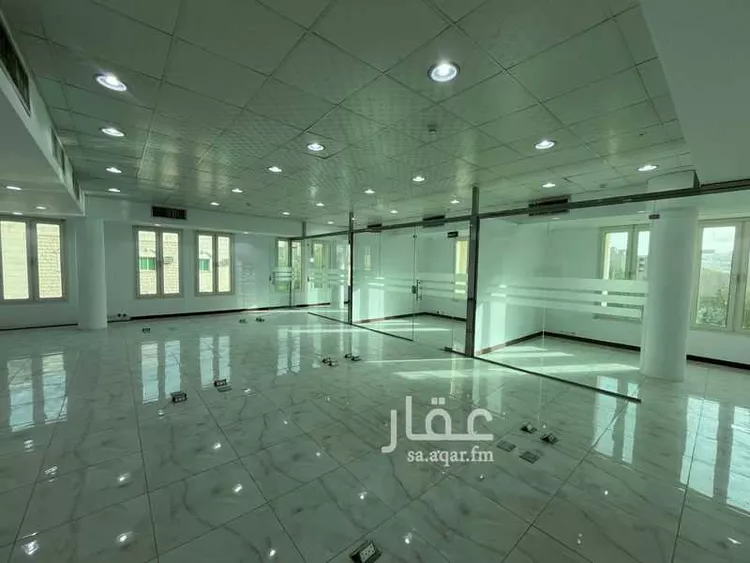 عمارة للإيجار في شارع محمد بن مسلمة الأنصاري, حي الملز, مدينة الرياض, منطقة الرياض صورة 3