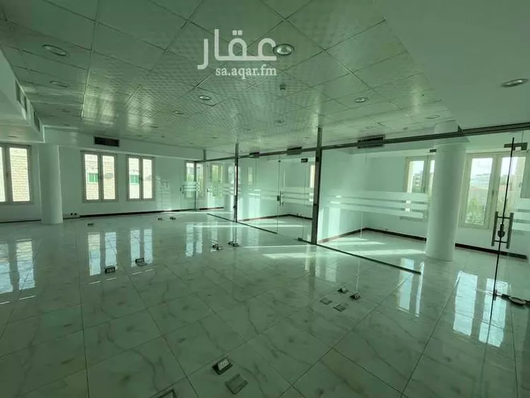 عمارة للإيجار في شارع محمد بن مسلمة الأنصاري, حي الملز, مدينة الرياض, منطقة الرياض صورة 3