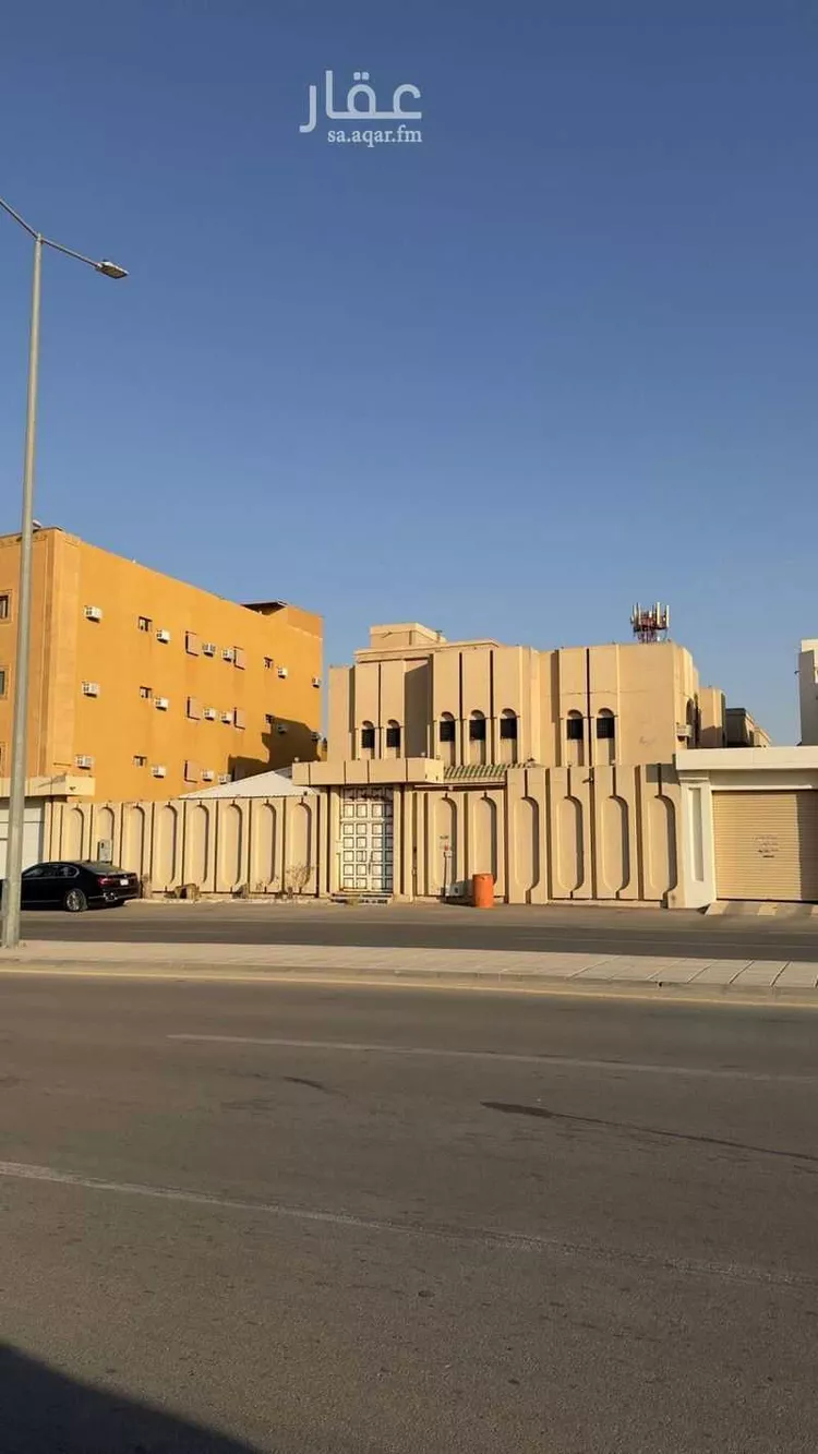 فيلا للبيع في شارع موسى العبدالله العضيب, حي الروضة, مدينة بريده, منطقة القصيم