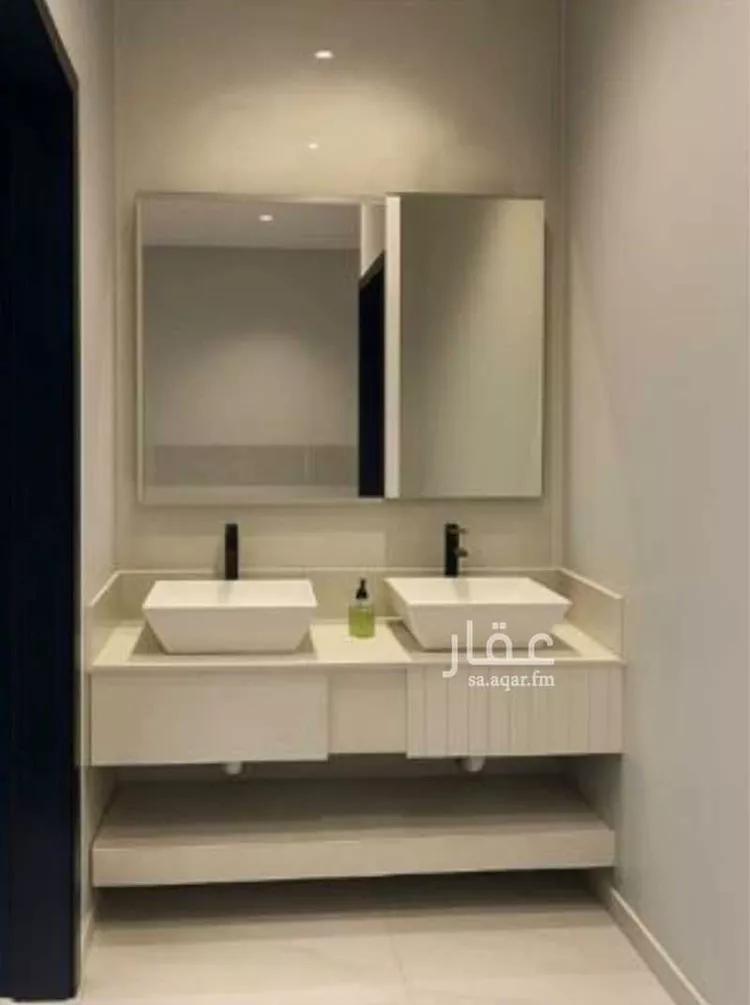 فيلا للإيجار في شارع الامام البخاري ، حي بدر ، الرياض ، منطقة الرياض صورة 3