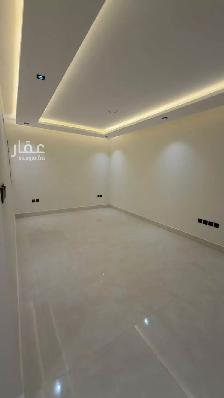 Floor for Sale in Riyadh Ghirnatah 7