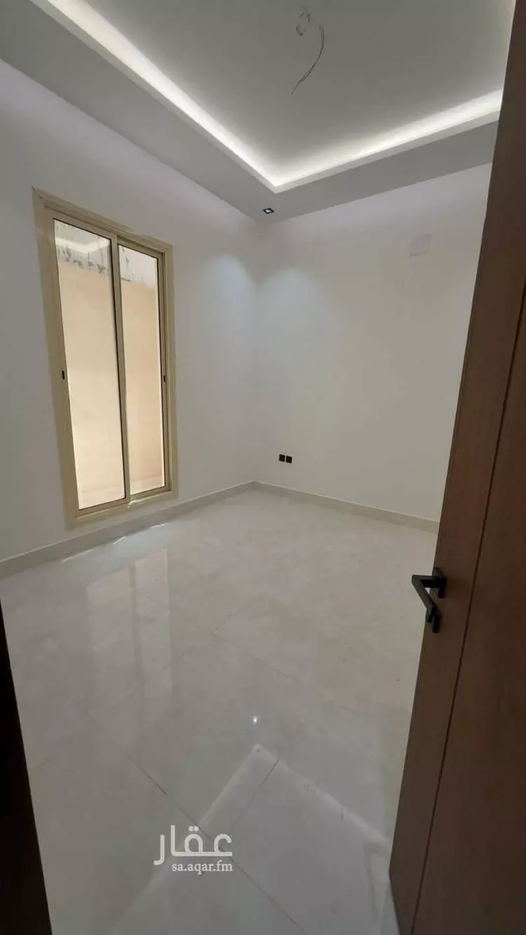 Floor for Sale in Riyadh Ghirnatah 15