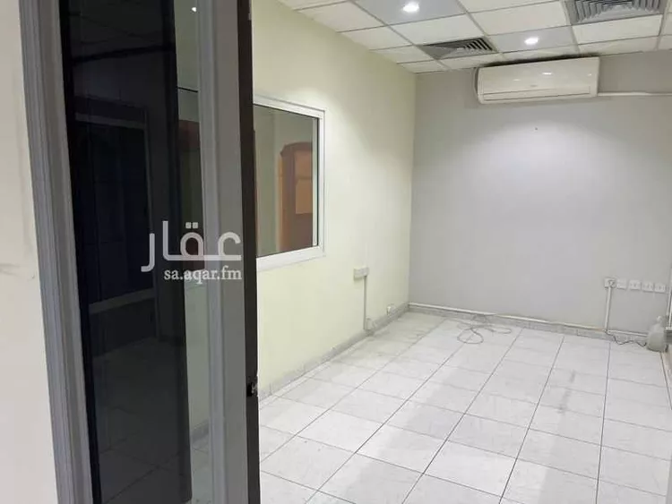 مكتب تجاري للإيجار في شارع الامير سلطان ابن عبدالعزيز, حي العليا, مدينة الرياض, منطقة الرياض صورة 4