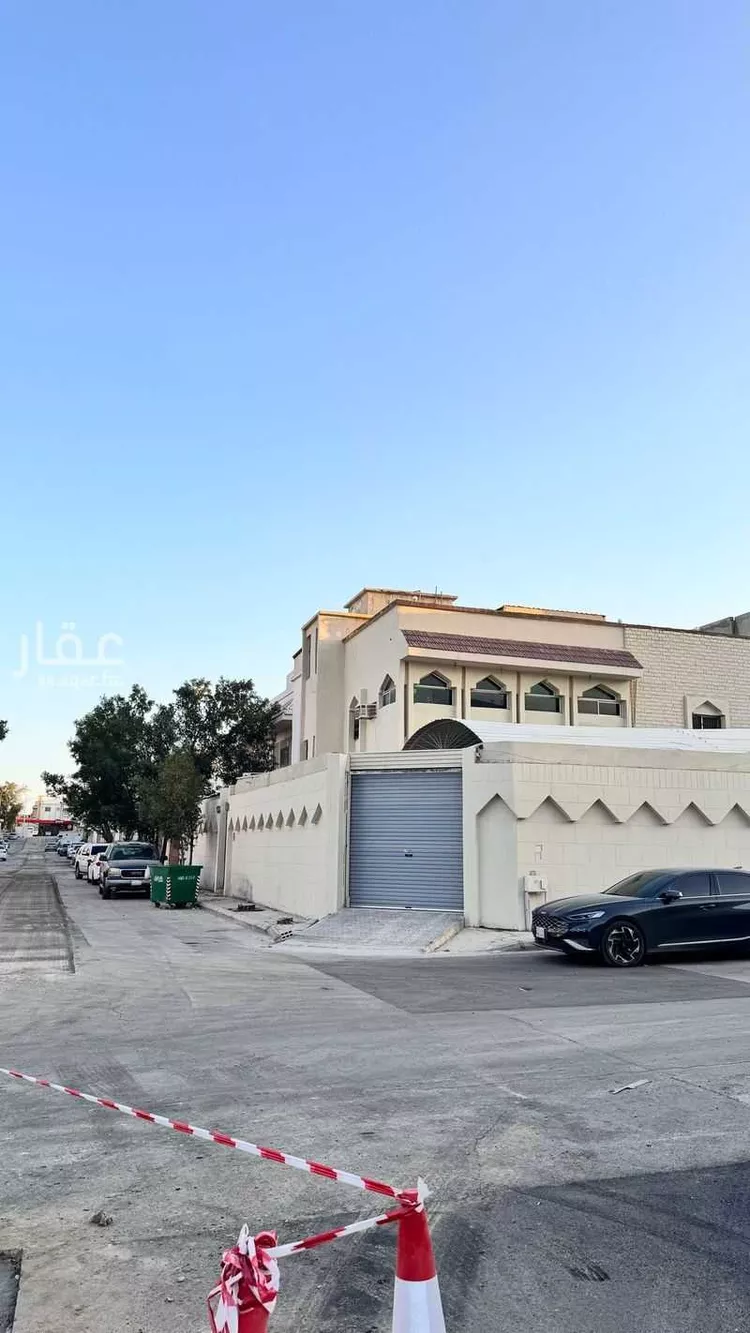 فيلا للبيع في شارع شرف الدين بن بدران, حي السويدي, مدينة الرياض, منطقة الرياض