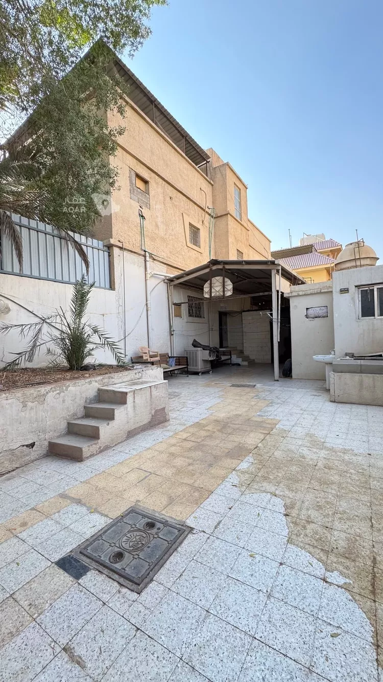Villa for Sale in Riyadh Namar 10