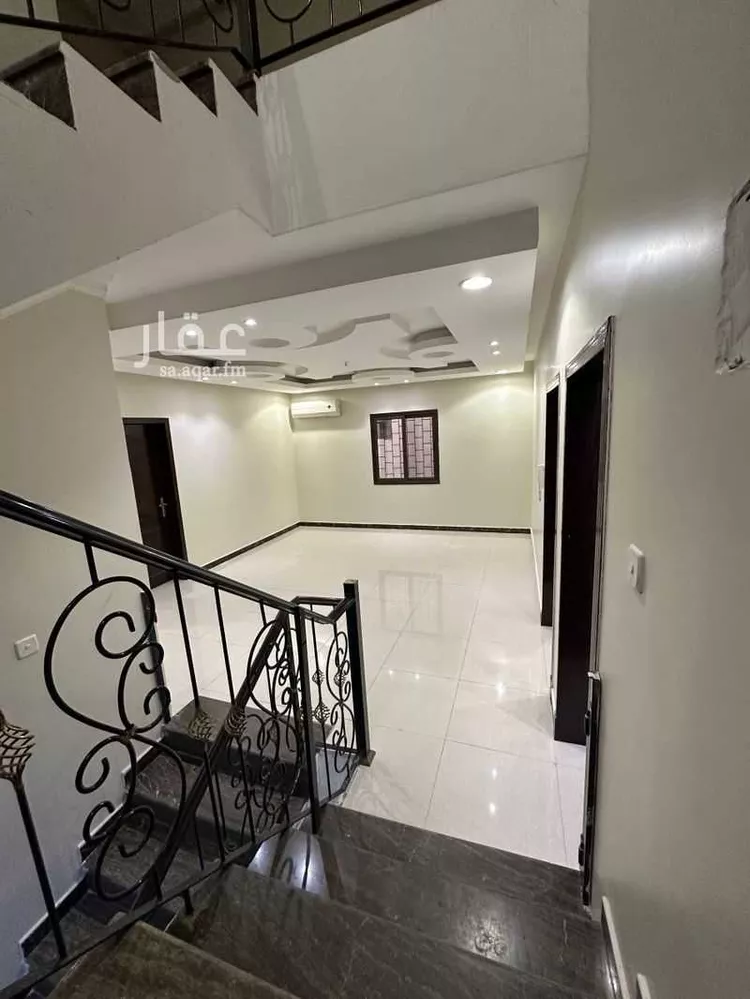 فيلا للبيع في شارع حبيب بن حبانة, حي طيبة, مدينة الدمام, المنطقة الشرقية