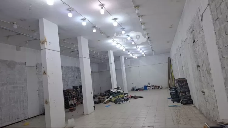 محل للإيجار في شارع احمد ابن حنبل, حي السلام, مدينة الرياض, منطقة الرياض