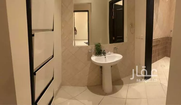 شقة للبيع في شارع مدائن صالح ، حي الحمراء ، الخبر ، الخبر