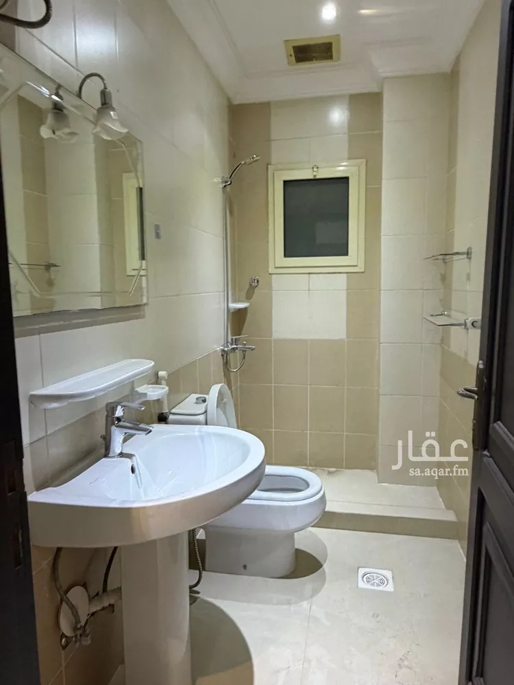 شقة للإيجار في شارع جبل الشاطيء, حي الصفاء, مدينة جدة, منطقة مكة المكرمة