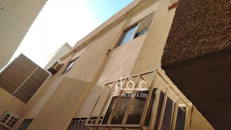 فيلا للبيع في شارع نجم الدين الأيوبي, حي الربوة, مدينة الرياض, منطقة الرياض صورة 3