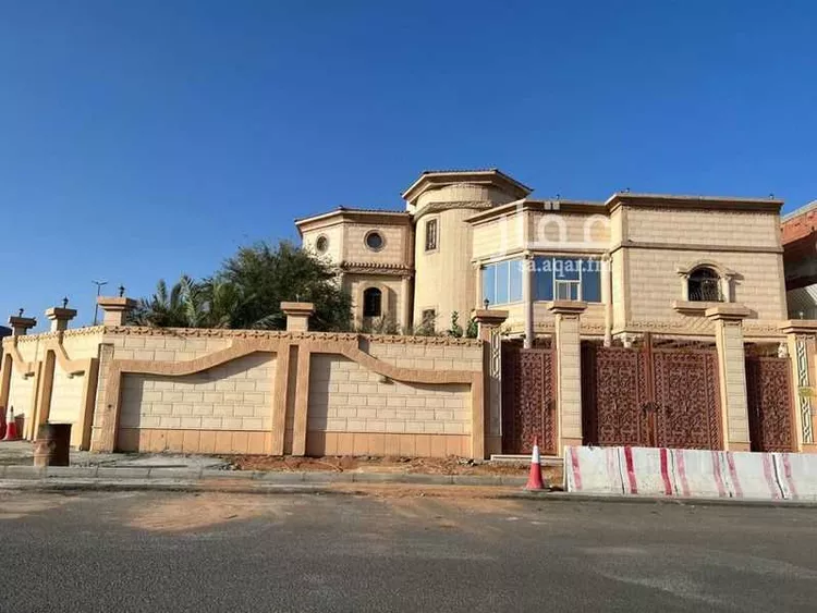 فيلا للبيع في شارع أحمد بن أبي عبيدالله ، حي الدفاع ، المدينة المنورة ، منطقة المدينة المنورة صورة 2