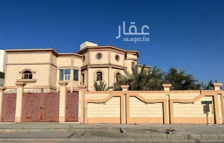 فيلا للبيع في شارع أحمد بن أبي عبيدالله ، حي الدفاع ، المدينة المنورة ، منطقة المدينة المنورة