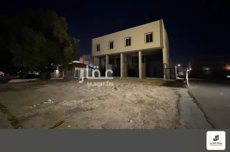 Shop for Rent in Al Khobar At Tahliyah صورة 2