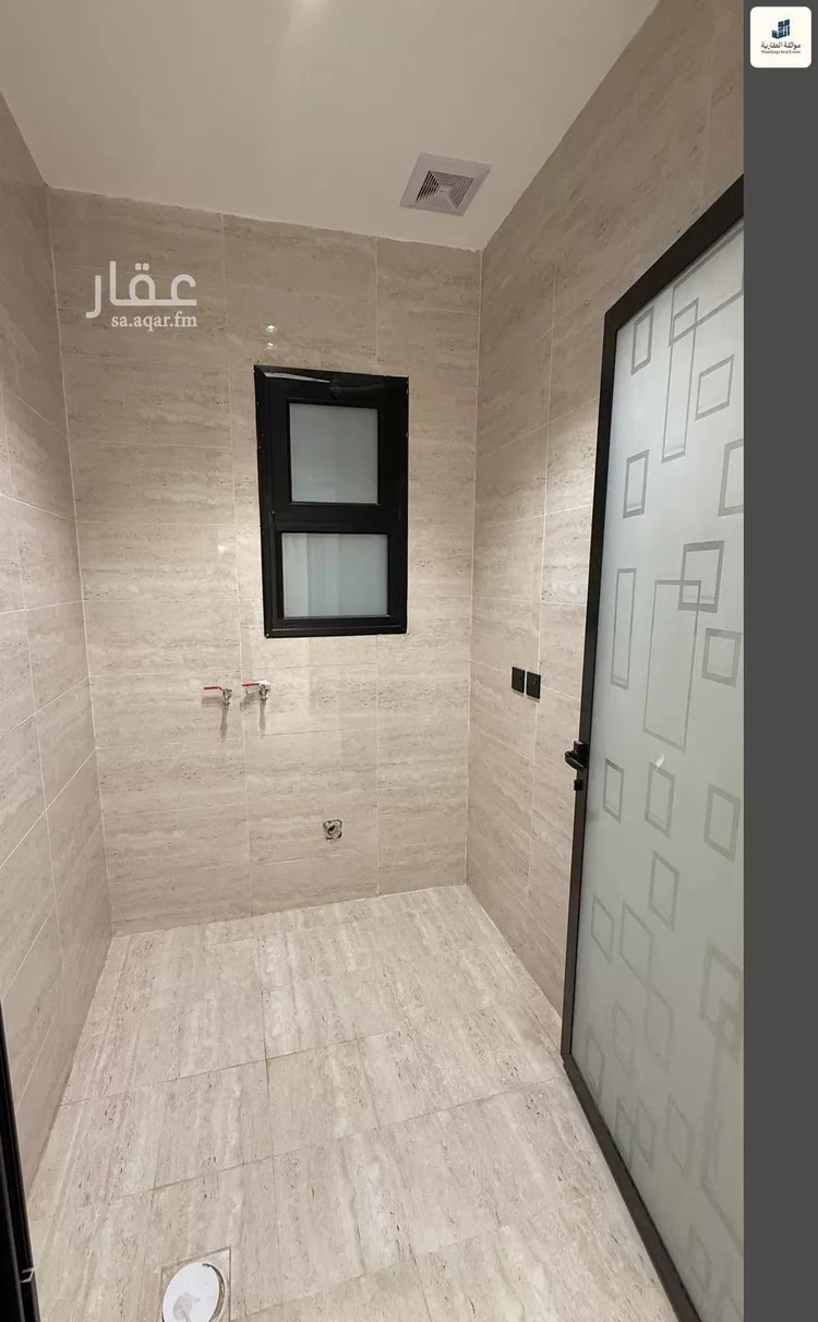 فيلا للبيع في شارع سويد بن صخر, حي ضاحية الامير سلطان الجنوبية, مدينة العيون, المنطقة الشرقية صورة 2