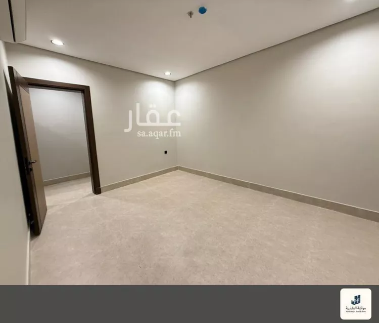 شقة للإيجار في شارع مدائن صالح, حي الحمراء, مدينة الخبر, المنطقة الشرقية 8