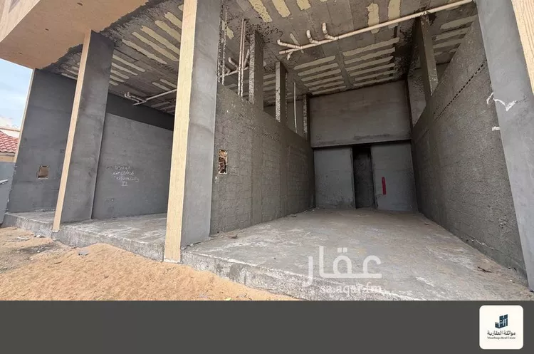 Shop for Rent in Al Khobar At Tahliyah صورة 3