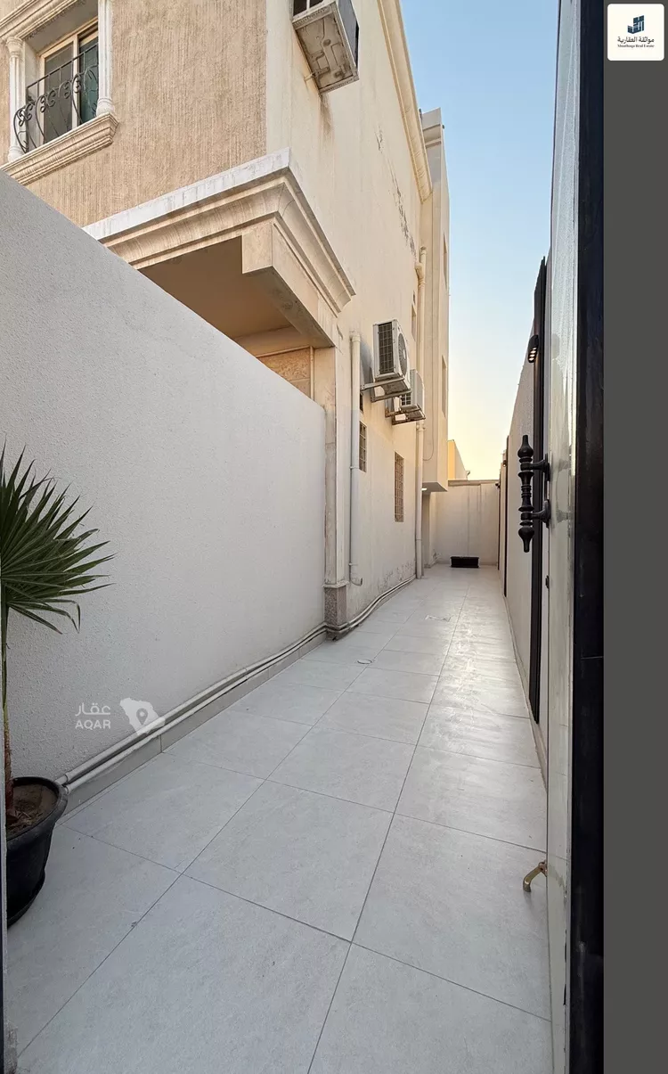 عمارة للبيع في شارع جنادة ابن جراد, حي الشراع, مدينة الخبر, المنطقة الشرقية 2