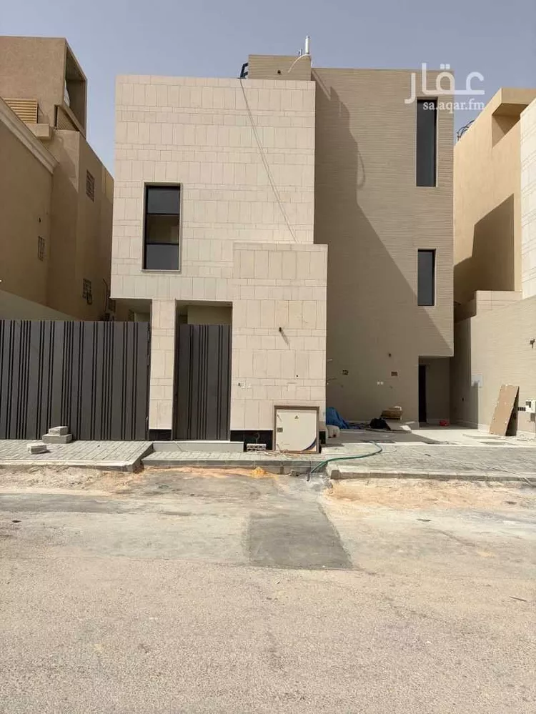 Floor for Rent in Riyadh Al Qirawan