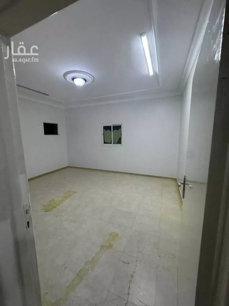 شقة للإيجار في شارع الساعه, حي ظهرة لبن, مدينة الرياض, منطقة الرياض صورة 3