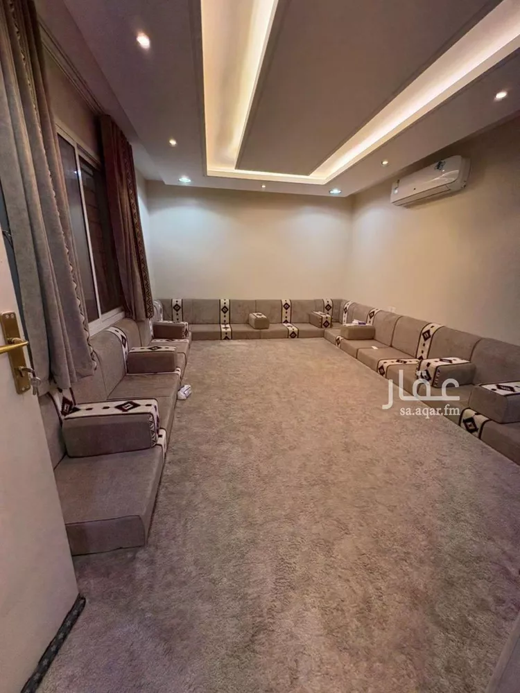 فيلا للبيع في شارع سعيد الماجد, حي عكاظ, مدينة الرياض, منطقة الرياض صورة 3
