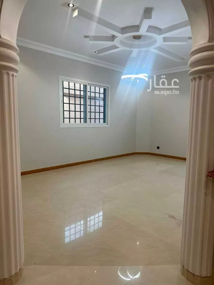 فيلا للبيع في شارع إياس بن عمرو, حي السليمانية, مدينة الرياض, منطقة الرياض صورة 5