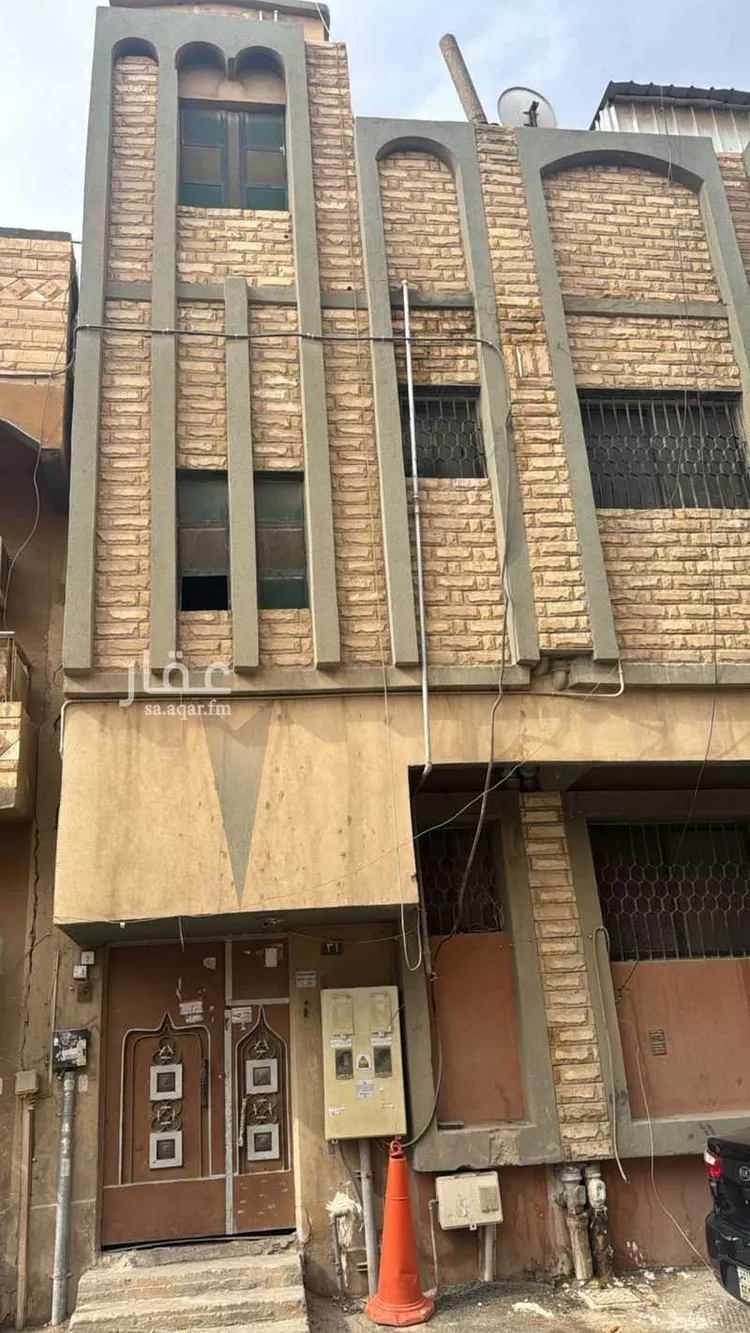 عمارة للبيع في شارع سعيد بن مسيب ، حي أم الحمام الغربي ، الرياض ، منطقة الرياض صورة 3