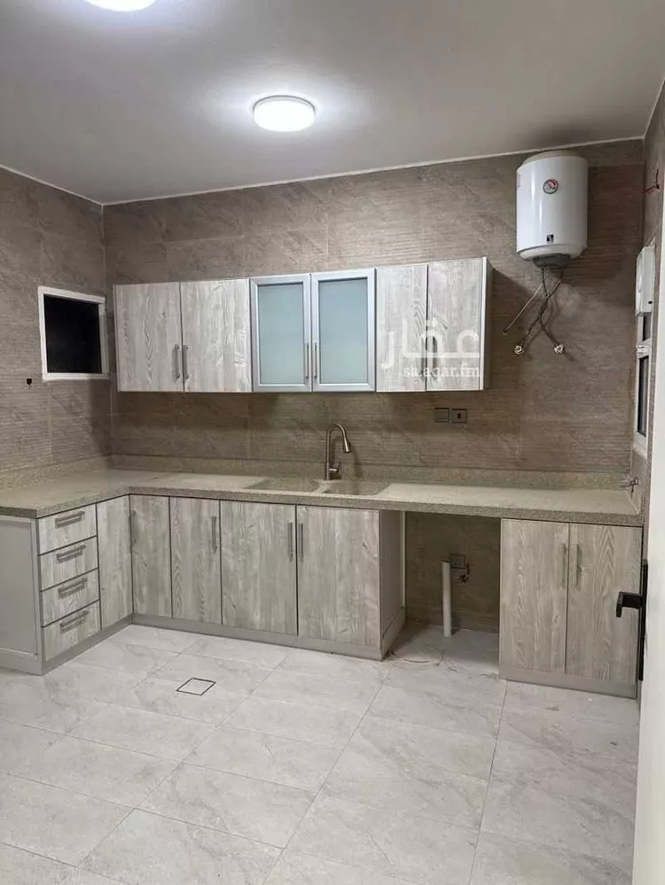 شقة للإيجار في شارع هشام بن عبدالملك ، حي الملك فهد ، الرياض ، منطقة الرياض 7